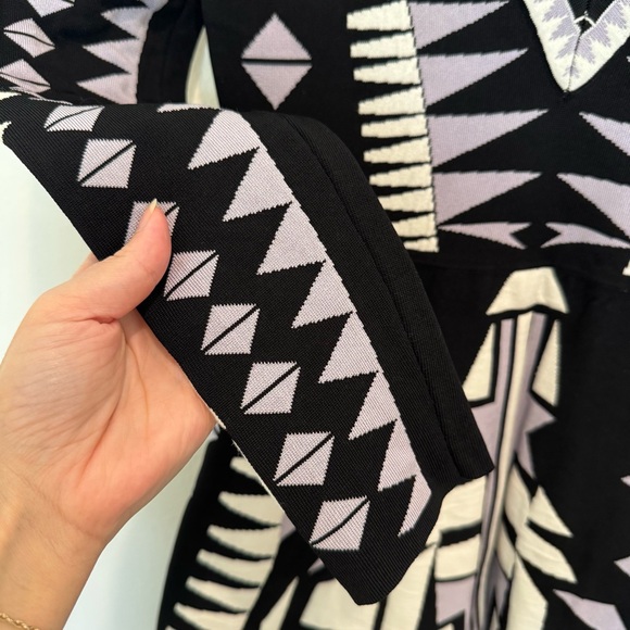 Geometric Patterned Black and White Dress - Picture 6 of 8